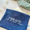 pochette velours bleu marine