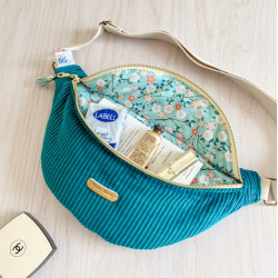 Sac banane velours "Pétrole / Fleurs Japon" remplie