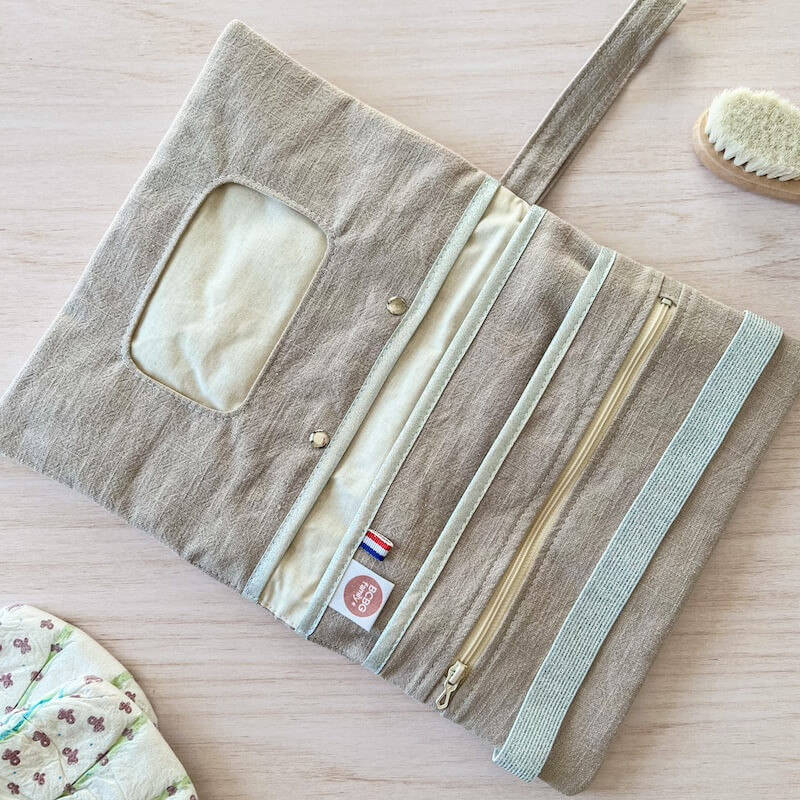 pochette à langer nomade pratique et compacte