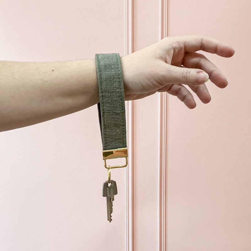 porte clé personnalisé famille au poignet