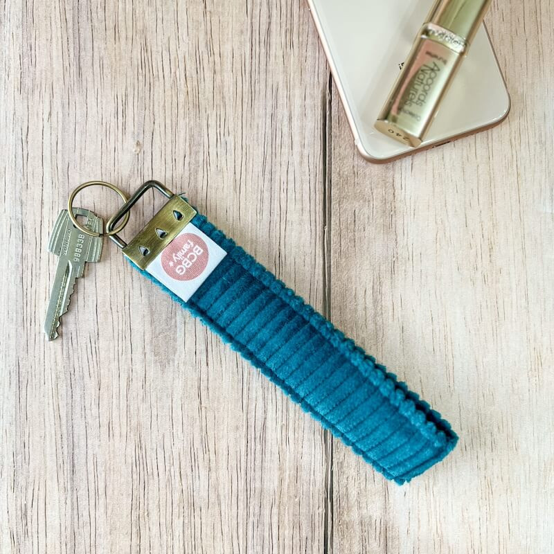 Porte clé personnalisé famille "Velours pétrole"
