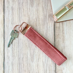Porte clé personnalisé famille "Velours bois de rose"