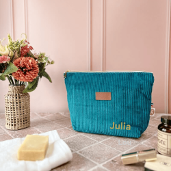 exemple de personnalisation sur trousse de toilette velours