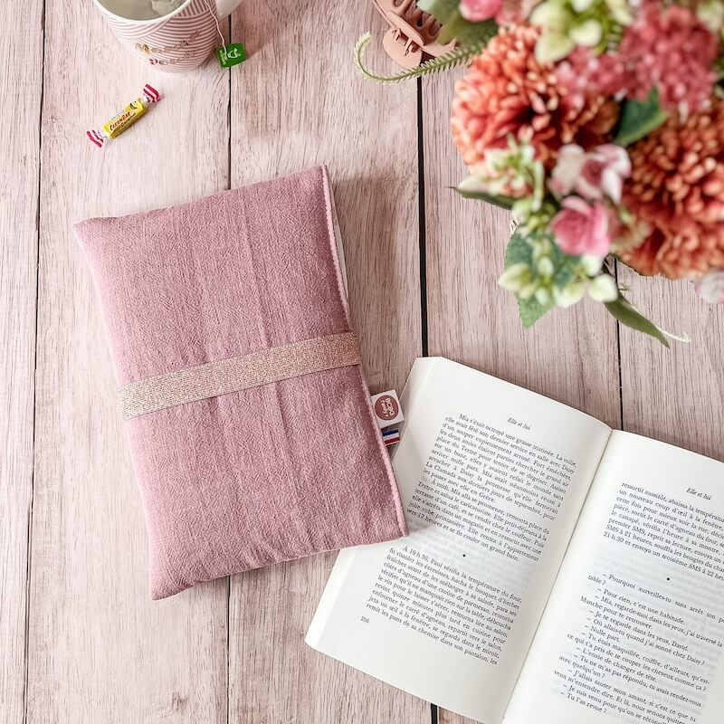 pochette livre en lin rose pour livre au format relié