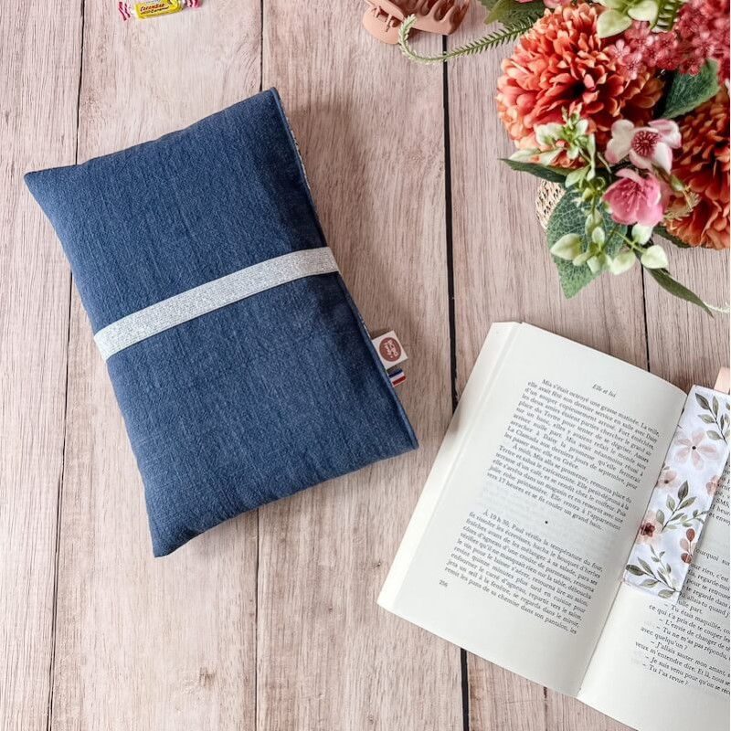 pochette livre en lin bleu marine format relié