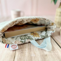 pochette à livre entièrement doublée sans coutures apparentes et made in France