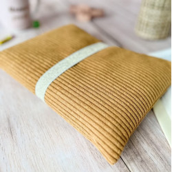 pochette à livre entièrement doublée sans coutures apparentes