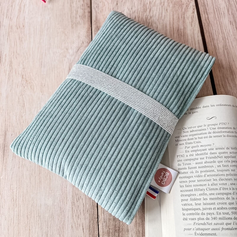 pochette pour livre en velours bleu ciel