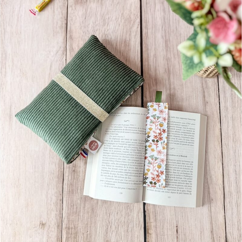 pochette pour livre en velours kaki