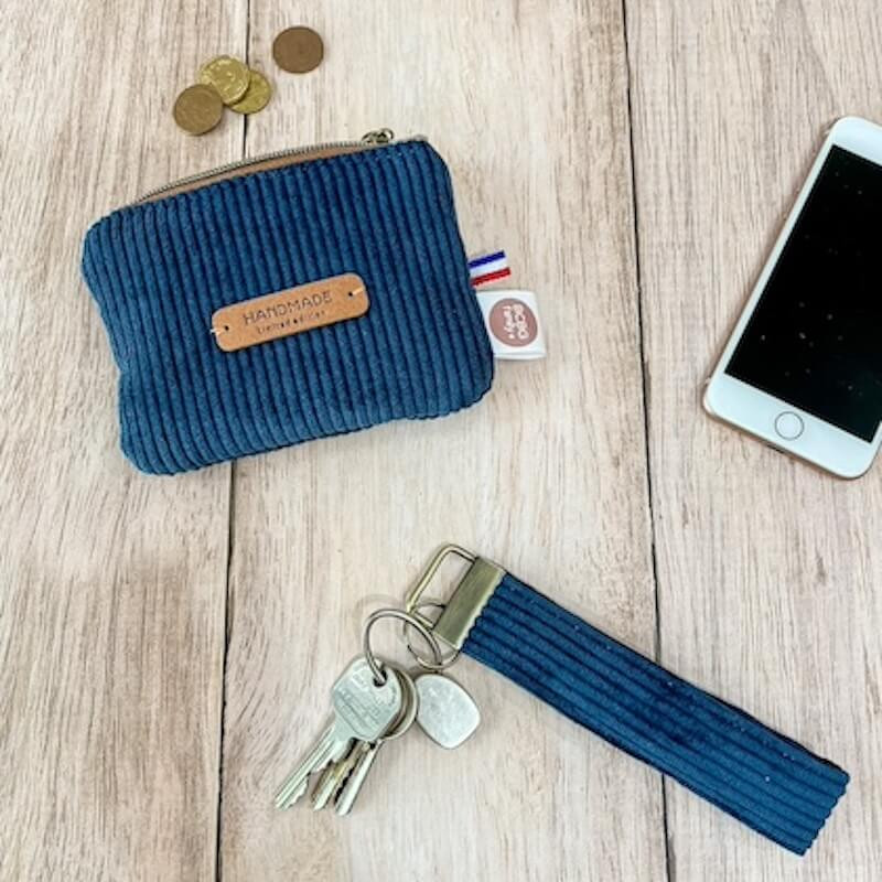 porte monnaie homme personnalisé en velours bleu marine