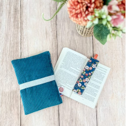 pochette pour livre en velours bleu pétrole et marque page assorti