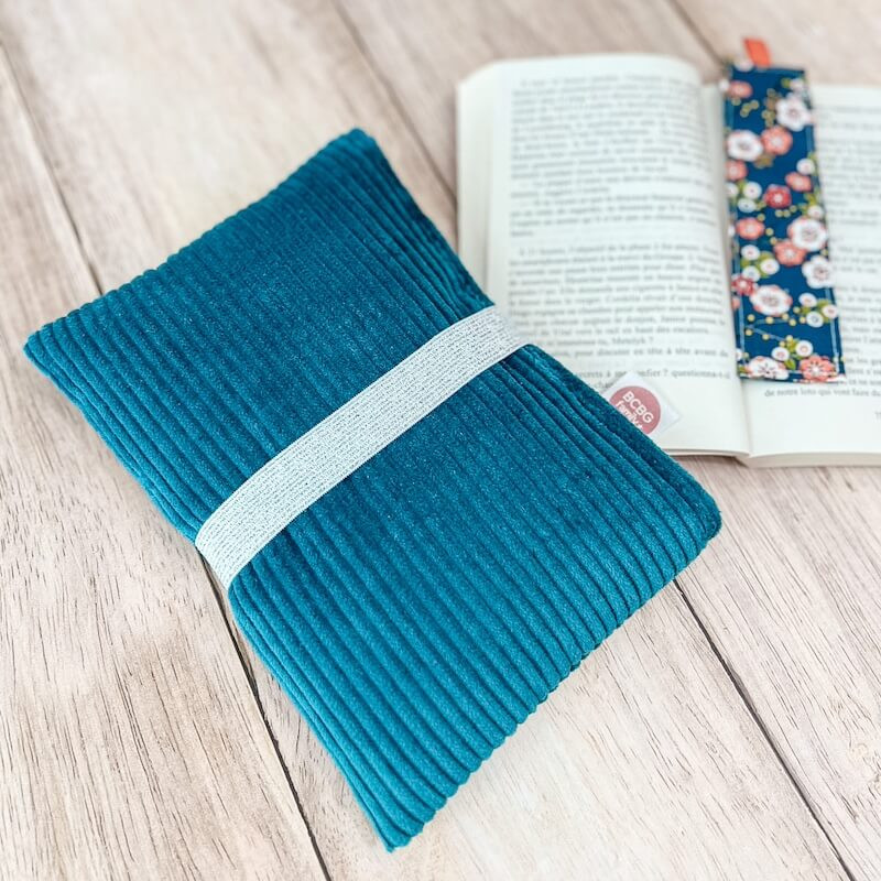 pochette pour livre avec élastique pailleté et possibilité de personnalisation