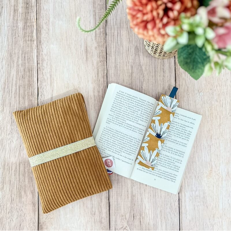 Pochette pour livre en velours moutarde, jaune ocre