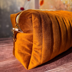 trousse de toilette bébé naissance made in france en velours jaune