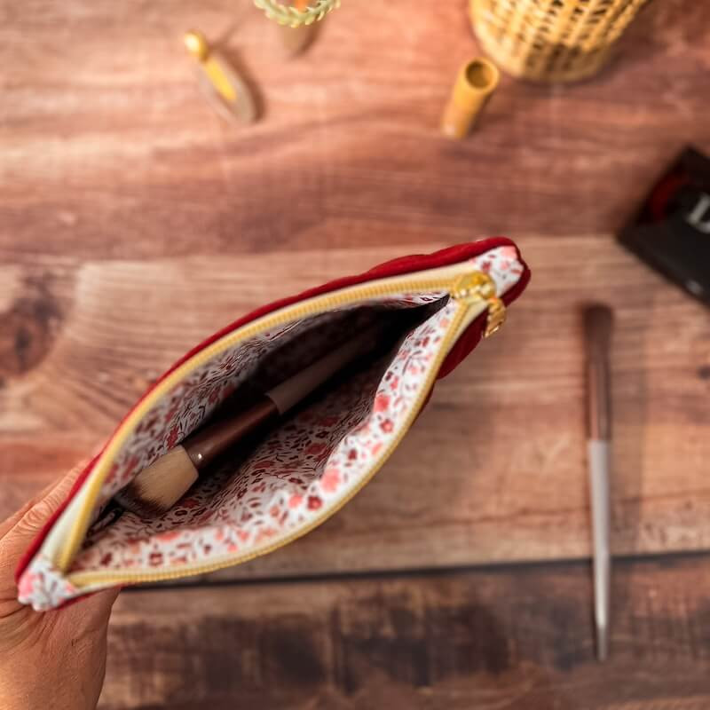 pochette à maquillage doublure fleurie