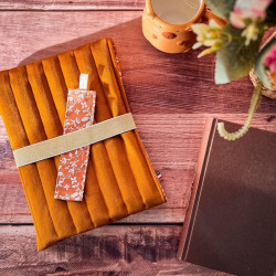Pochette à livre avec marque page assortie made in france