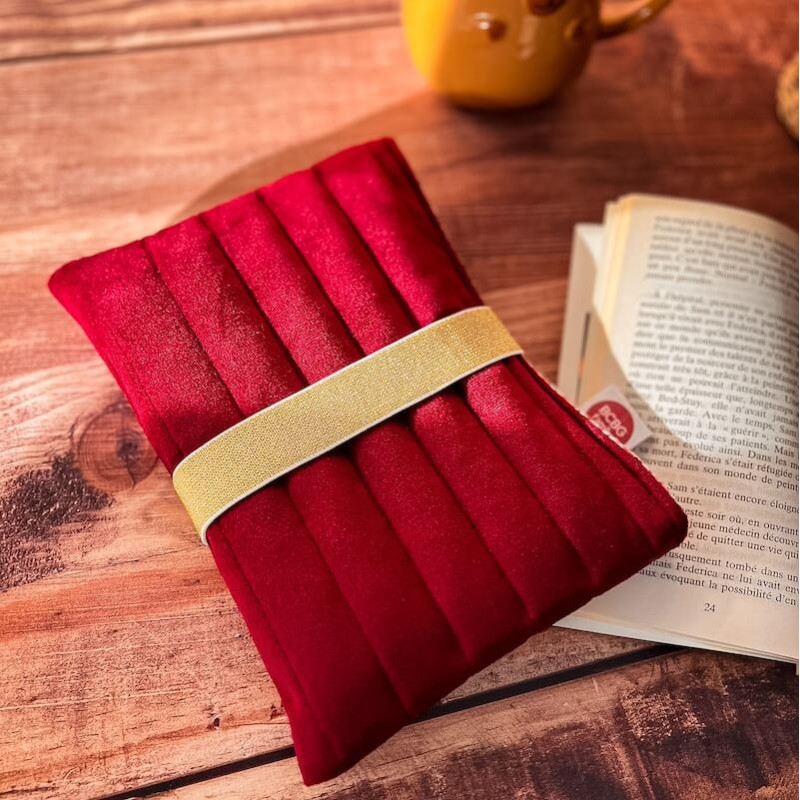 pochette pour livre avec élastique pailleté pour s'adapter à l'épaisseur du roman de poche