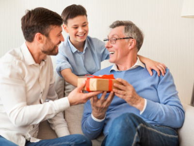 Cadeaux originaux homme : comment le gâter (sans tomber dans le cliché) ?